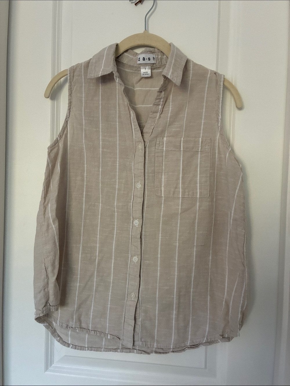 da-sh Beige Sleeveless Button-Down Stripe Pocket Top
